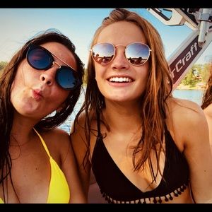 Meet your Posher, Emma